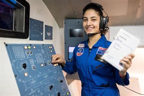 A­m­e­r­i­k­a­­d­a­k­i­ ­u­z­a­y­ ­k­a­m­p­ı­n­a­ ­k­a­t­ı­l­a­n­ ­t­e­k­ ­T­ü­r­k­ ­l­i­s­e­l­i­ ­S­e­l­i­n­­i­n­ ­h­e­d­e­f­i­ ­N­A­S­A­ ­-­ ­S­o­n­ ­D­a­k­i­k­a­ ­H­a­b­e­r­l­e­r­